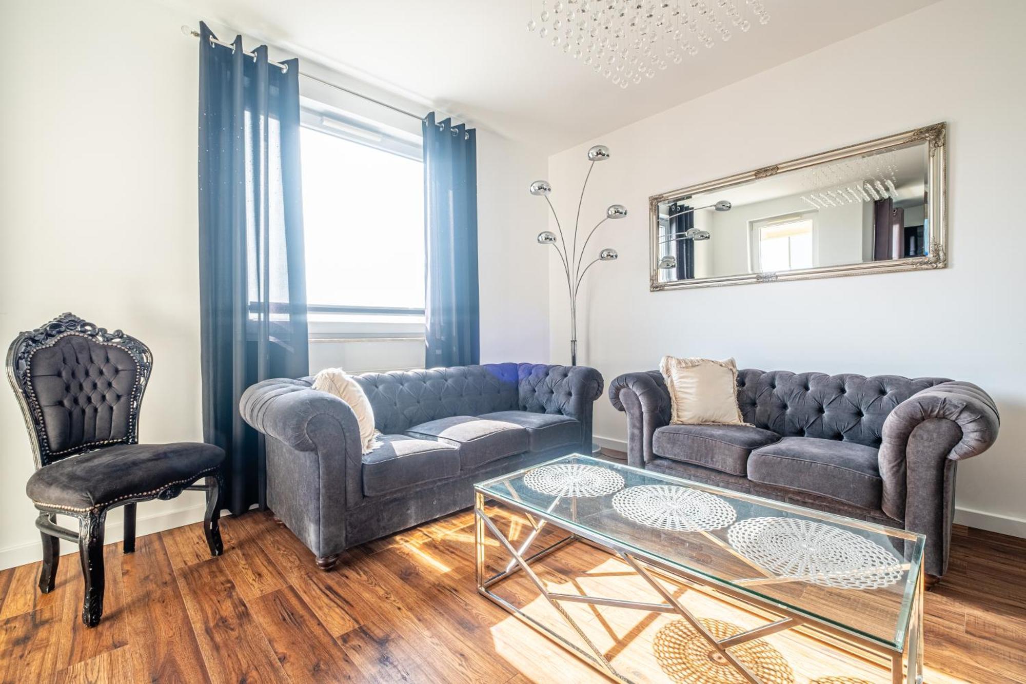 Kaskada Parking & Balcony By Axel